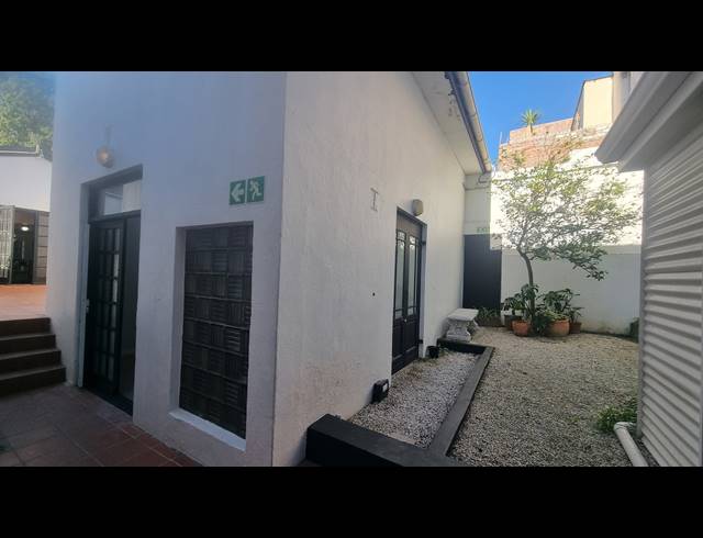 48M² SERVICED OFFICE TO LET IN CAPE TOWN CITY CENTRE